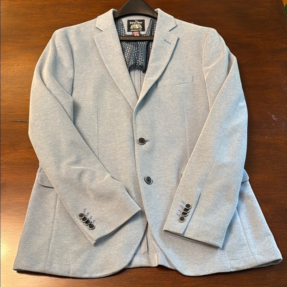 Gray Sport Coat with Notched Lapels and Modern Fit